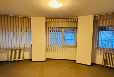 Locatie exceptionala,DECEBAL ,stradal,monolit,bloc reabilitat termic,liber - 3