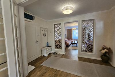 Apartament 3 camere 2 locuri de parcare si boxa , Strada Carpati - 14