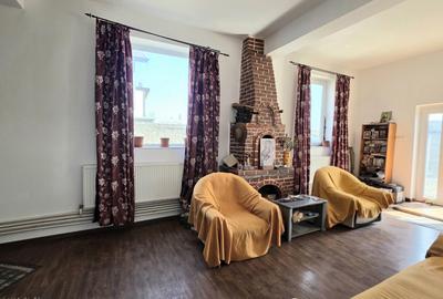 Vila de vanzare in Constanta, 6 camere, zona Km5 - 3