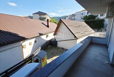 Apartament cu 5 camere de vânzare în zona Precista - 39