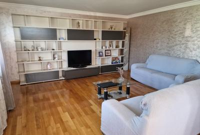 De Vanzare Casa Dumbraveni - 7