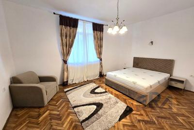 Apartament cu 3 camere decomandat, mobilat în Spitalul Județean