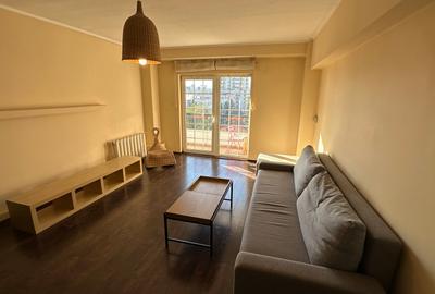 Apartament cu 3 camere semidecomandat în Mărăști