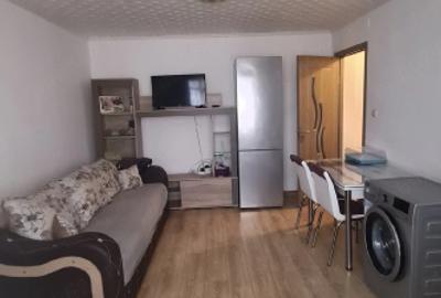 Apartament cu 2 camere semidecomandat, mobilat în Exterior Est