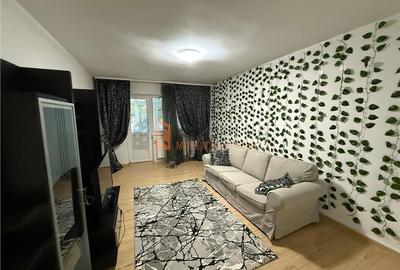 Apartament cu 3 camere decomandat, mobilat în 1 Decembrie