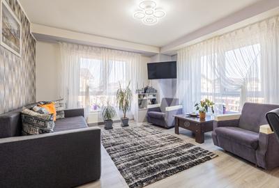 Apartament cu 3 camere decomandat, mobilat în Tractorul