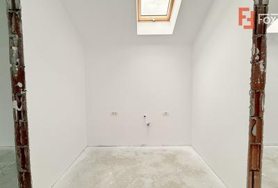 Duplex despartit, de vanzare 4 camere - curent trifazic - Mosnita Veche - 14