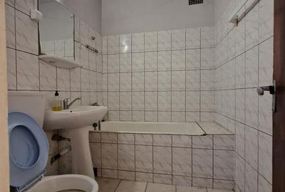 Tomis III- 2 camere, etaj parter, liber, necesita renovare -83.000euro - 7