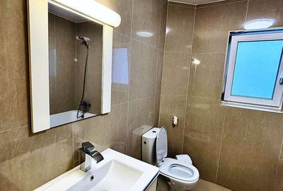 Apartament 3 camere de vânzare | Curte proprie 24 mp | Loc de parcare - 10