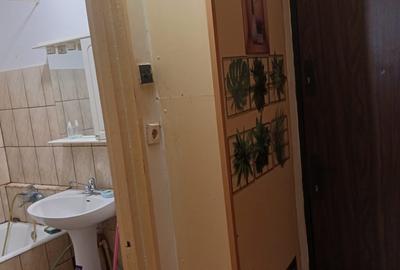 Garsoniera intre Lujerului si Gorjului, etaj 2, balcon, libera - 5