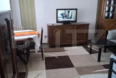 Apartament cu 3 camere decomandat, mobilat în Central