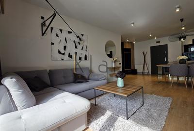 Apartament cu 2 camere semidecomandat, mobilat în Central
