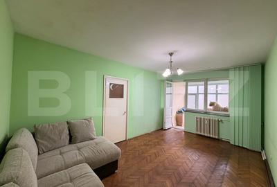 Apartament cu 2 camere semidecomandat, mobilat în Rovine