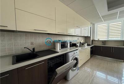 Royal Imobiliare - Inchiriere apartament modern zona 9 Mai - 11