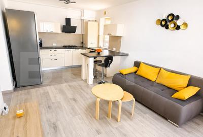 Apartament cu 2 camere decomandat, mobilat în Tractorul