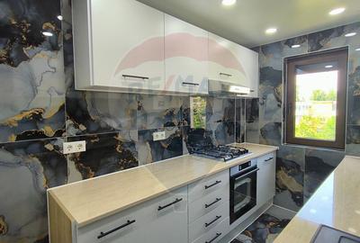 Apartament 3 camere de vânzare -Renovat complet - Micro 40 - 12