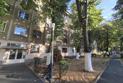 Apartament cu potențial excelent, zona Podgoria – etaj 3, comision 0% - 2
