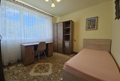 2 camere, renovat, bucătărie separată și parcare - 1