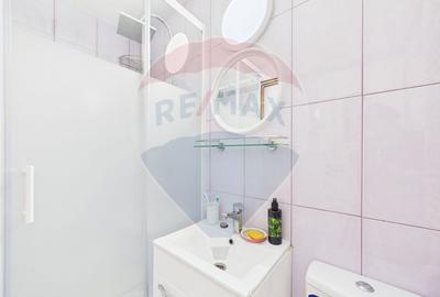 Oportunitate - 2 Apartamente 4 + 2 camere - Zona 13 Septembrie - 14