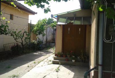 Proprietar-vand urgent casa cu curte ,gradina , imediat ocupabila si locuibila - 5