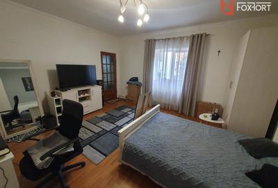 Apartament cu 2 camere decomandat, cladire istorica - Sinaia - 3