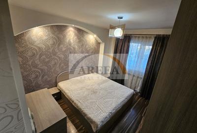 Apartament cu 3 camere semidecomandat, mobilat în Văcăresti