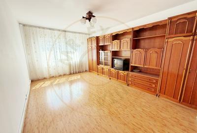 Apartament cu 3 camere decomandat + mansarda - 1