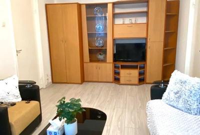 Apartament cu 2 camere semidecomandat, mobilat în Fizicienilor