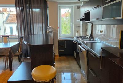 De inchiriat apartament cochet cu 3 camere, zona centrala cu parcare - 4
