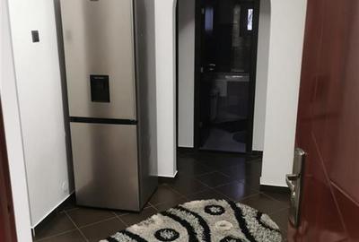 Apartament cu 2 camere decomandat, mobilat în Nicolina