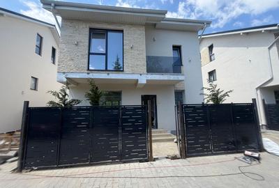 Casă individuală cu 4 camere în Central