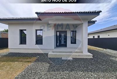 Casă individuală cu 3 camere în Satu Nou de Jos