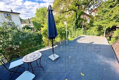 Apartament cu 3 camere semidecomandat, mobilat în Ultracentral