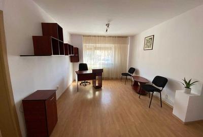 Apartament cu 2 camere decomandat în Județean