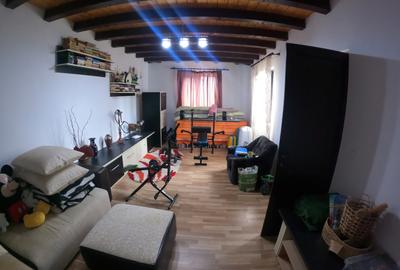 Proprietate Exclusivă cu Piscină, Foișor și Livadă | 1.970 mp teren | 270 mp co - 18