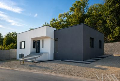 Casa moderna, finisata | De vanzare | str. Facliei - Dealuri Oradea - 1