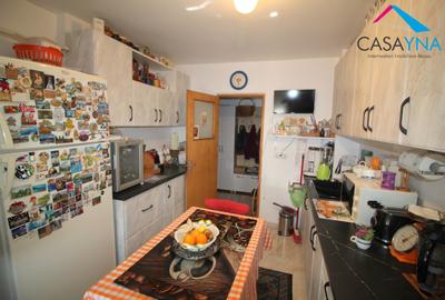 Apartament cu 4 camere decomandat în Ștefan cel Mare