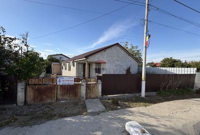 Casă individuală cu 5 camere în Golești