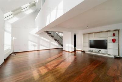 Penthouse cu 3 camere decomandat, mobilat în Dristor