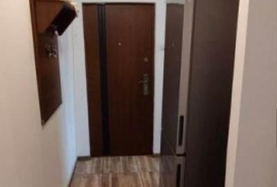 Apartament cu 2 camere semidecomandat în Casa de Cultură