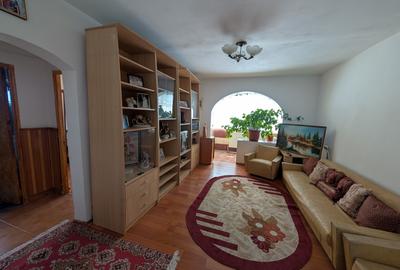 Apartament 3 camere Buhuși - Republicii Penny - 2