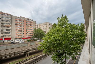 Metroul la doi pași. 2 camere și un balcon de 10 mp, fix la Obor - 17