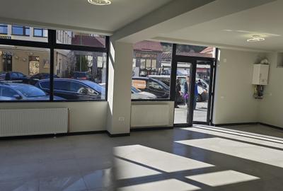 Inchiriez spatiu comercial 70mp utili,Centrul Civic, Brasov, 1.500euro - 2