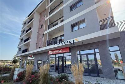 Spatiu comercial cu 3 locuri de parcare in complexul Smarald - 1