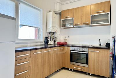 Apartament cu 2 camere semidecomandat, mobilat în Zorilor