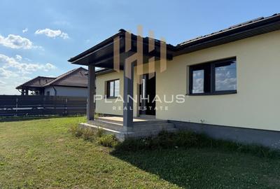 Casă cu 4 camere în Săcălășeni