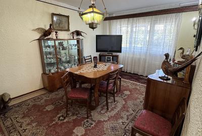 Apartament 2 camere de vanzare | Etaj 1 | Bloc 1984| Zona 9 Mai - Piata - 9