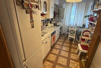 Ap 4 cam, str Mihail Kogalniceanu, bloc vila,88 mp utili, et 3/3 - 10