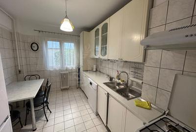 APARTAMENT 4 CAMERE //DECOMANDAT//MALU ROSU - 12