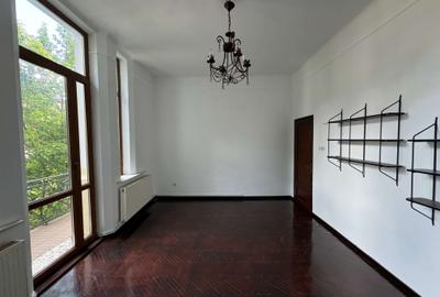Hai in COPOU! Apartament 2 camere, decomandat, spatios, langa Parcul Copou - 1